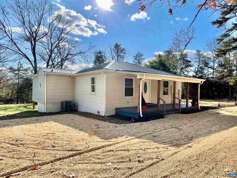 Photo of 623 Huckstep Branch Ln, Keswick, VA 22947 (MLS # 647768)