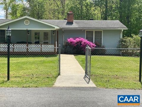 Photo of 3647 Richmond Rd, Keswick, VA 22947 (MLS # 652966)