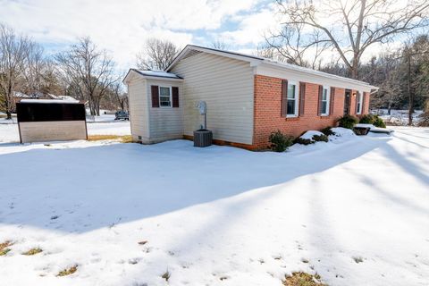 A home in STAUNTON