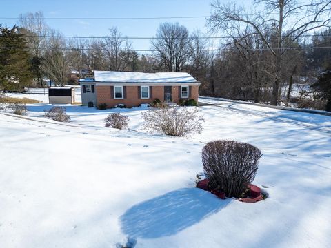 A home in STAUNTON