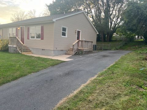 A home in STAUNTON