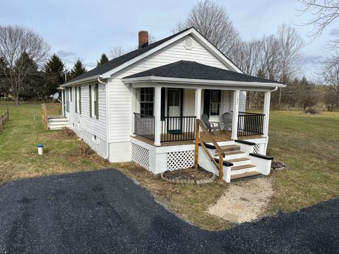 A home in CHURCHVILLE