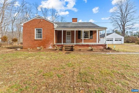 Photo of 615 Campbell Rd, Keswick, VA 22947 (MLS # 638678)