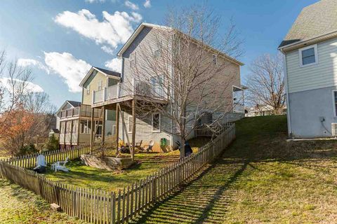 A home in STAUNTON