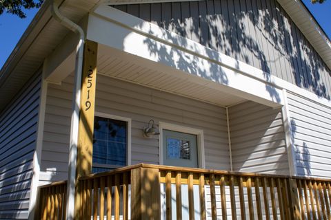 A home in STAUNTON