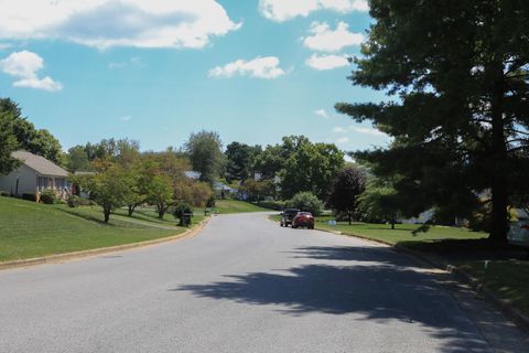 A home in WAYNESBORO