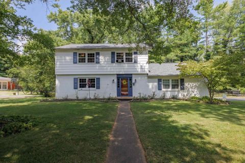 A home in WAYNESBORO