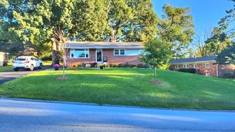 A home in STAUNTON