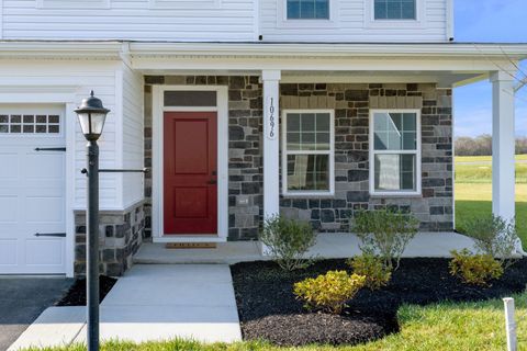 A home in MCGAHEYSVILLE