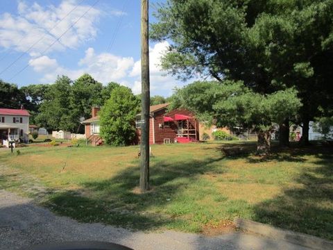 A home in BUENA VISTA