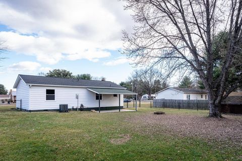 A home in GROTTOES