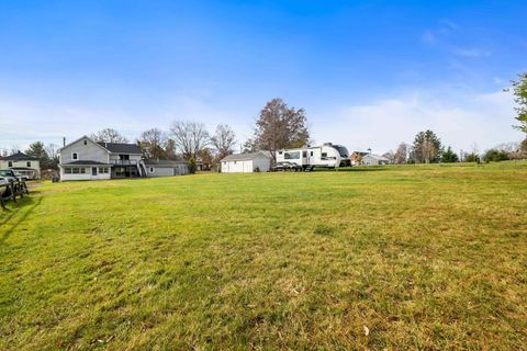 A home in WAYNESBORO