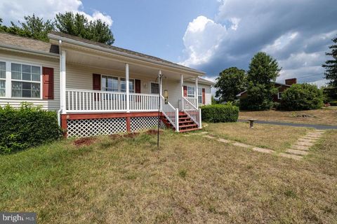 A home in LURAY