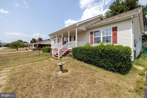 A home in LURAY