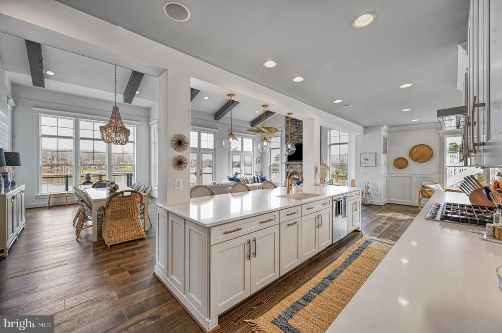 Mineral, Virginia 23117, United States, 6 Bedrooms Bedrooms, ,5 BathroomsBathrooms,Residential,Pending,80189