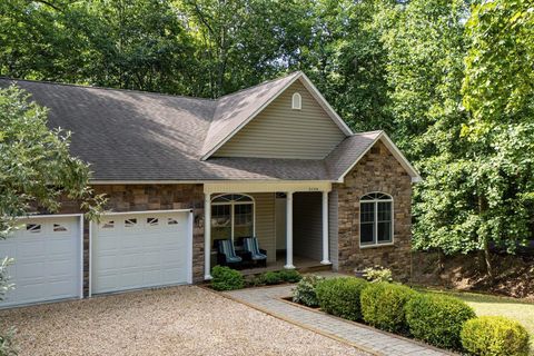 A home in MCGAHEYSVILLE