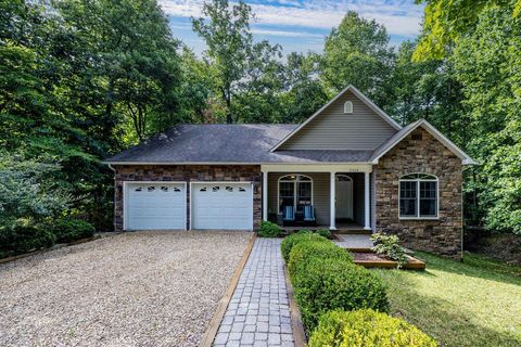 A home in MCGAHEYSVILLE