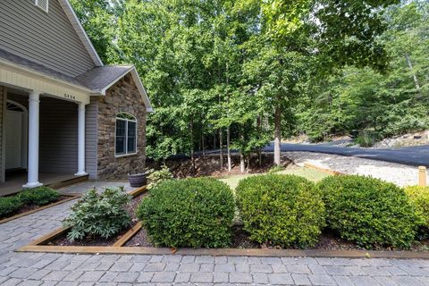 A home in MCGAHEYSVILLE