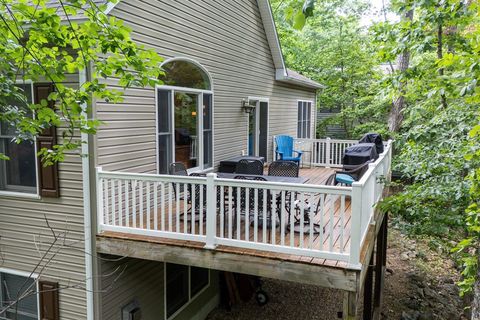 A home in MCGAHEYSVILLE