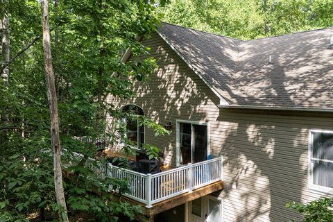 A home in MCGAHEYSVILLE