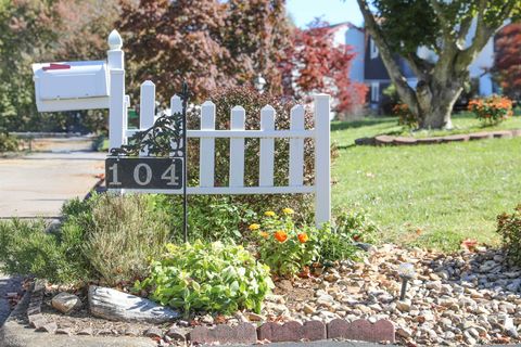 A home in WAYNESBORO