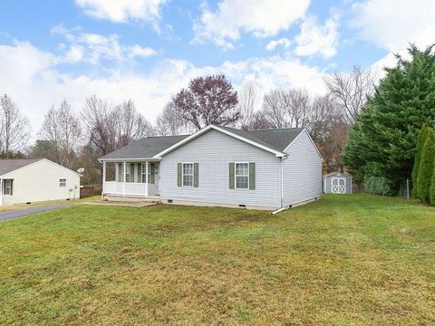 A home in GROTTOES