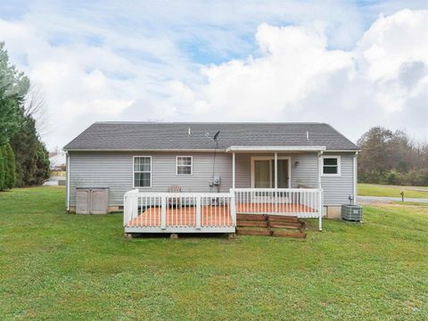 A home in GROTTOES