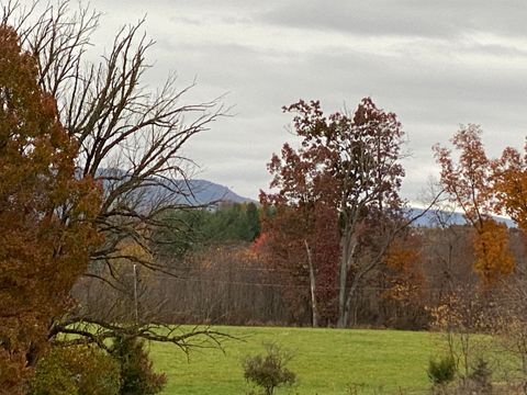 A home in GROTTOES