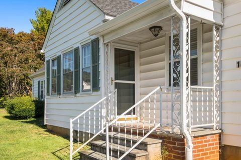 A home in MOUNT SIDNEY