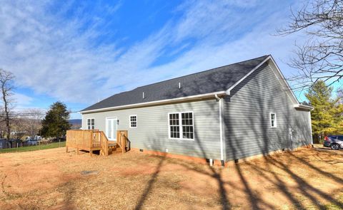 A home in STUARTS DRAFT