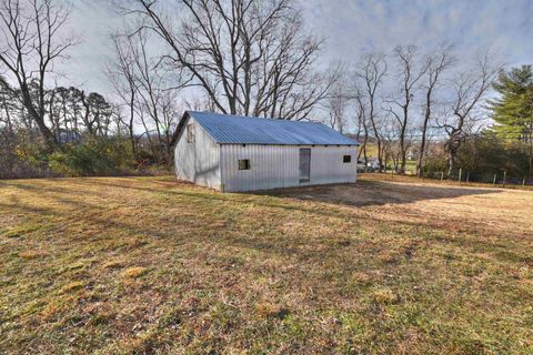 A home in STUARTS DRAFT