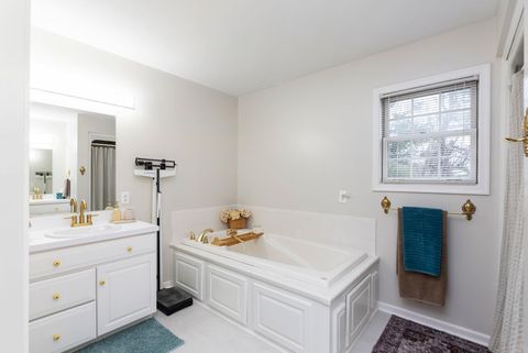 A home in FISHERSVILLE