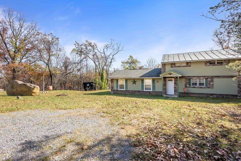 A home in LURAY