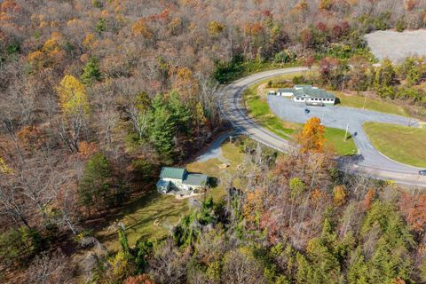 A home in LURAY