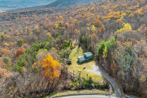 A home in LURAY