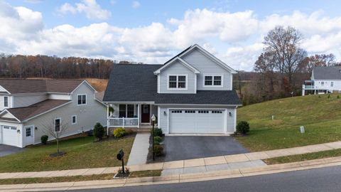 A home in STAUNTON