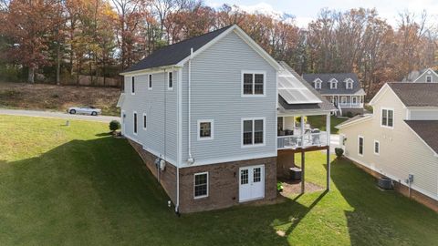 A home in STAUNTON