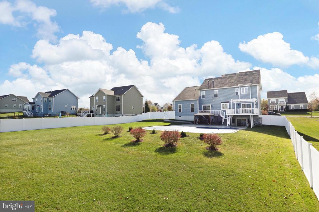 Spotsylvania, Virginia 22553, United States, 4 Bedrooms Bedrooms, ,4 BathroomsBathrooms,Residential,Pending,32669