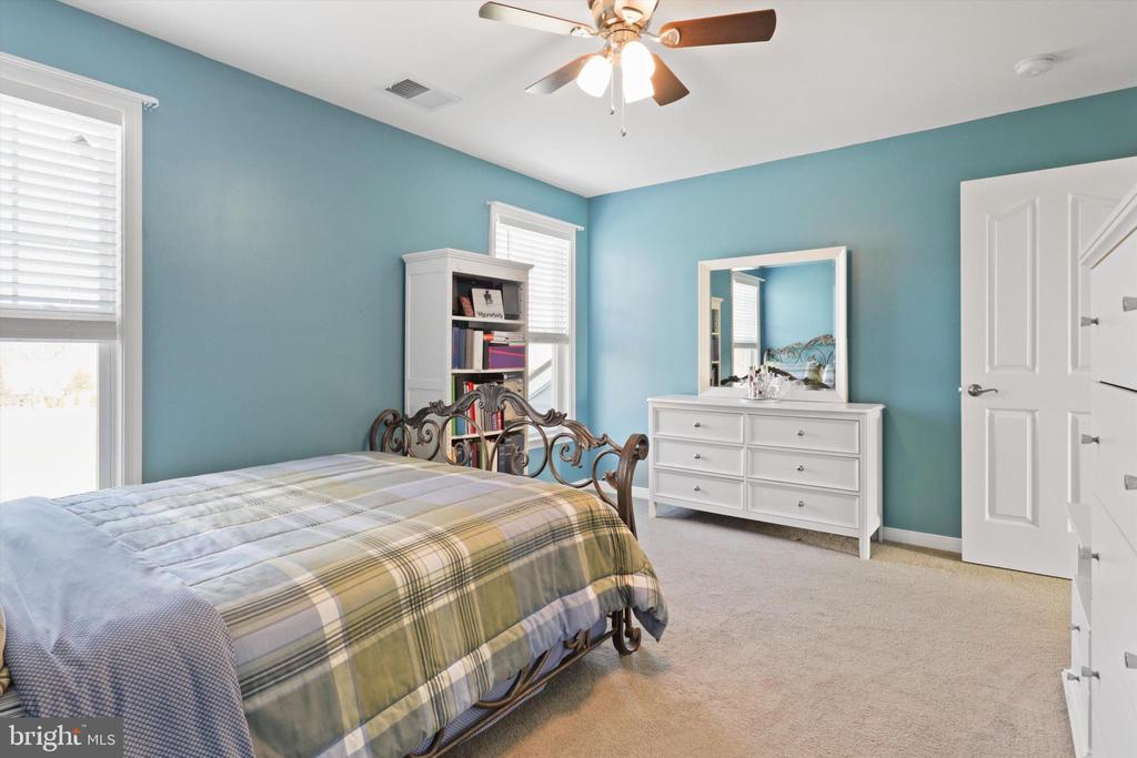 Spotsylvania, Virginia 22553, United States, 4 Bedrooms Bedrooms, ,4 BathroomsBathrooms,Residential,Pending,32669