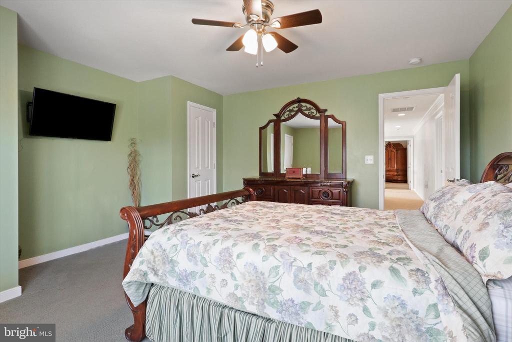 Spotsylvania, Virginia 22553, United States, 4 Bedrooms Bedrooms, ,4 BathroomsBathrooms,Residential,Pending,32669