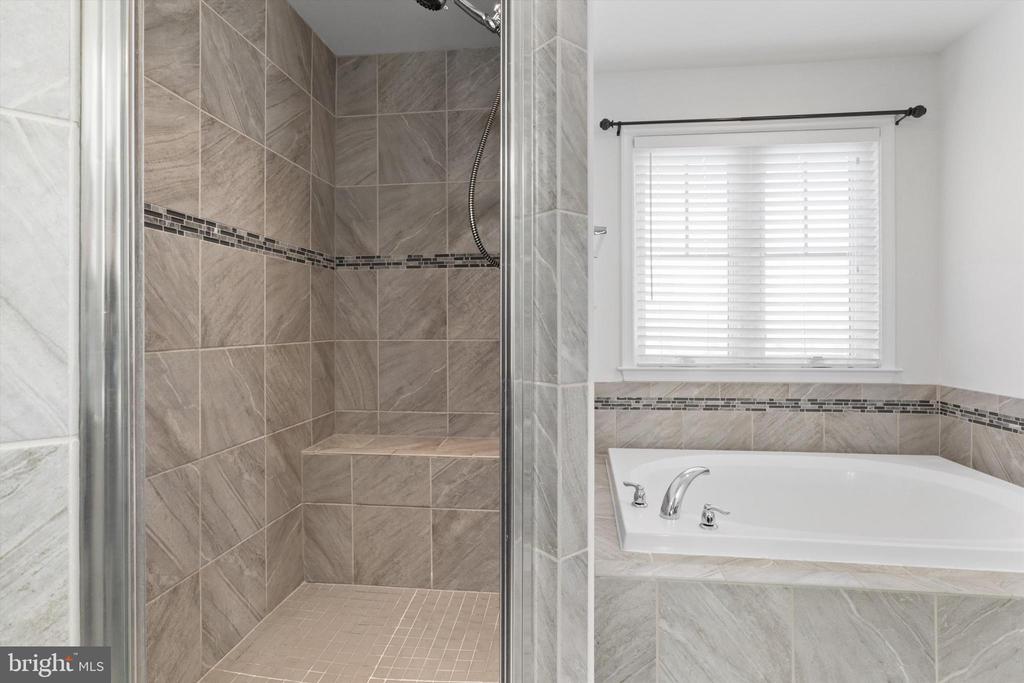 Spotsylvania, Virginia 22553, United States, 4 Bedrooms Bedrooms, ,4 BathroomsBathrooms,Residential,Pending,32669