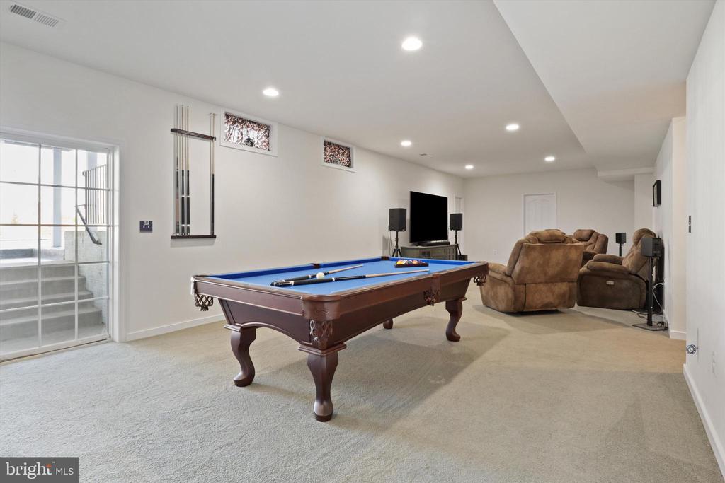 Spotsylvania, Virginia 22553, United States, 4 Bedrooms Bedrooms, ,4 BathroomsBathrooms,Residential,Pending,32669