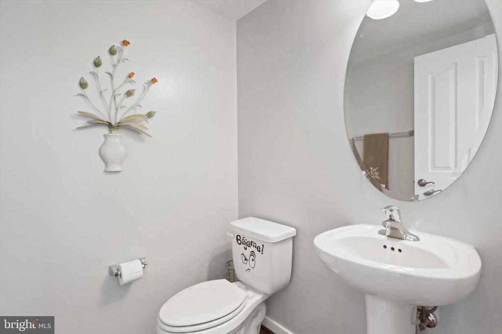 Spotsylvania, Virginia 22553, United States, 4 Bedrooms Bedrooms, ,4 BathroomsBathrooms,Residential,Pending,32669