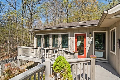 A home in MCGAHEYSVILLE