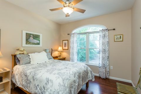 A home in MCGAHEYSVILLE
