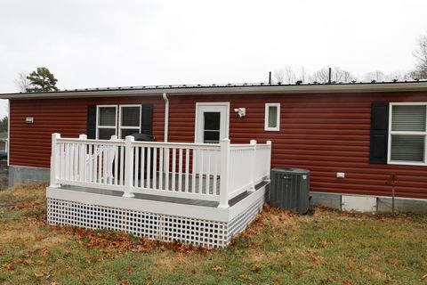 A home in GROTTOES