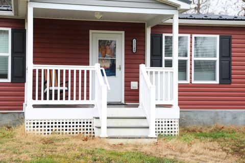 A home in GROTTOES