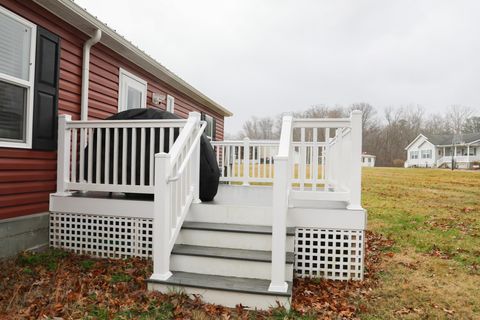 A home in GROTTOES