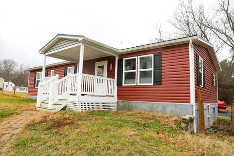 A home in GROTTOES