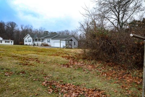 A home in GROTTOES